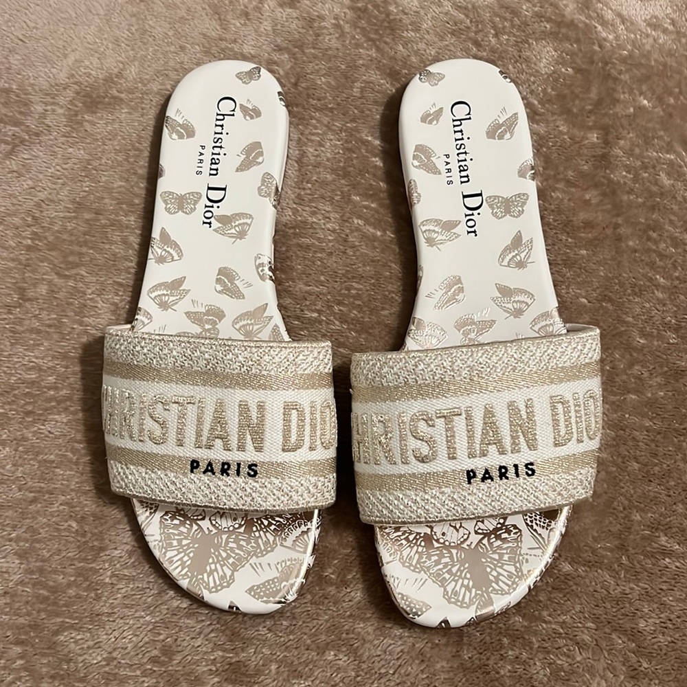 Brand new Dway Dior slides